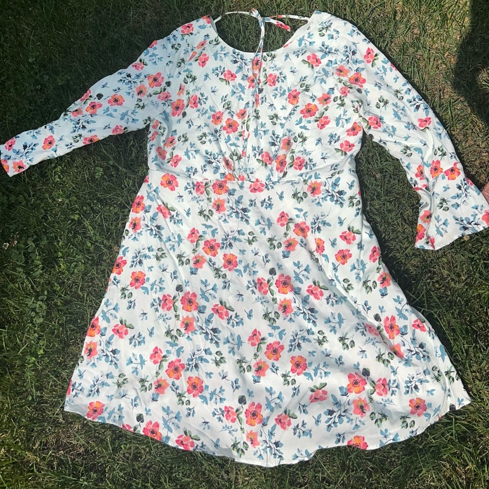 Loft Summer Dress - Picture 2 of 4